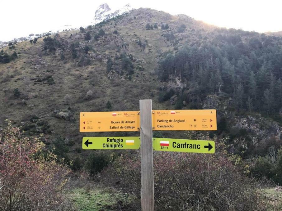 Appartamento Aranones Canfranc Esterno foto